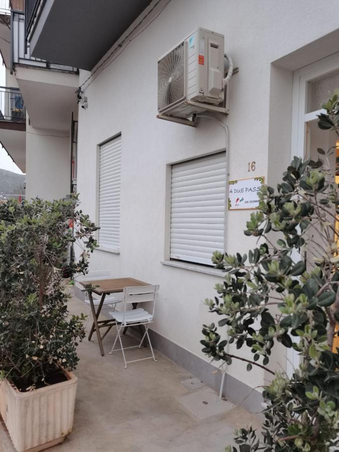 A Due Passi Apartment แตร์ราซีนี ภายนอก รูปภาพ